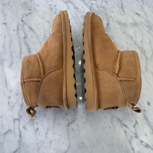 BearPaw Short Mini Ankle Boots Tan Suede Sheepskin Wool Size 7 - Picture 3 of 8